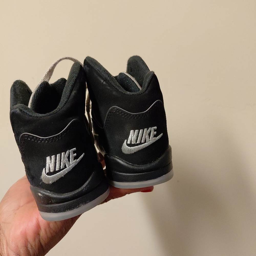 Toddler Boys Black Jordans Size 12 - Picture 5 of 14